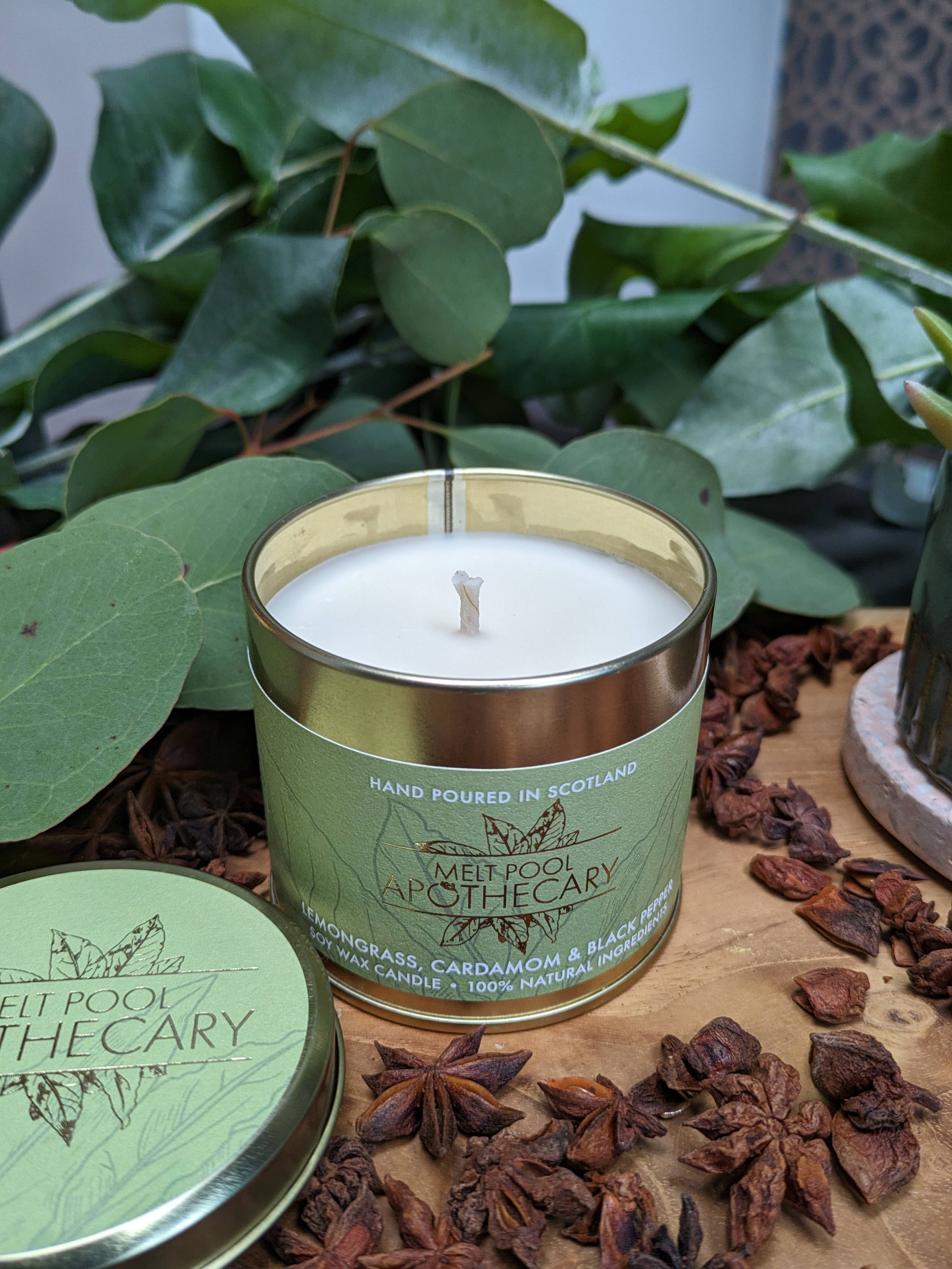 Large Gold Tin Candle - Lemongrass, Cardamom & Black Pepper